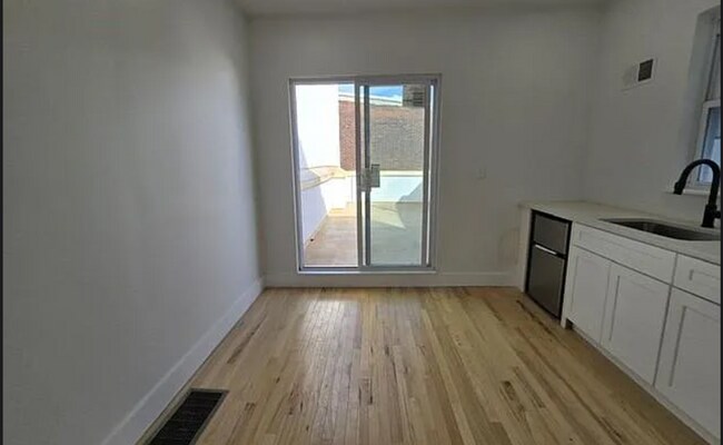 Building Photo - 1557 N 29th St