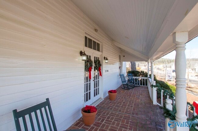 Building Photo - 2111 Milk Run Trl SW