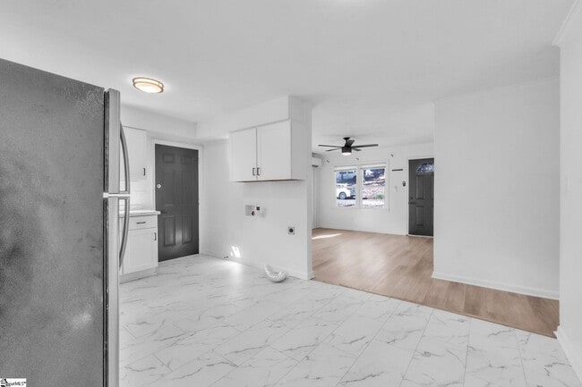 Building Photo - 409 Yardley Ct