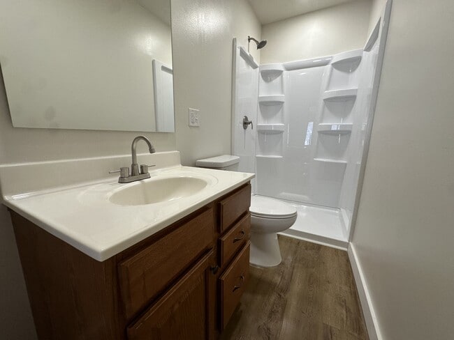 Building Photo - 308 W 33rd St