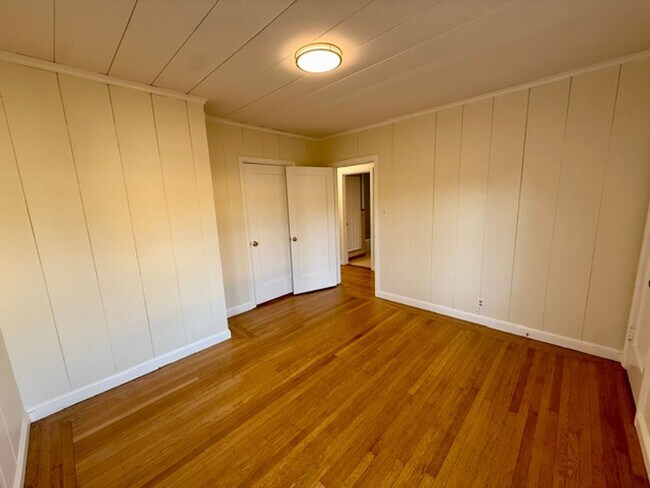 Building Photo - 145 Sylvan Ave