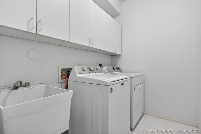 Building Photo - 10251 NW 62nd Dr
