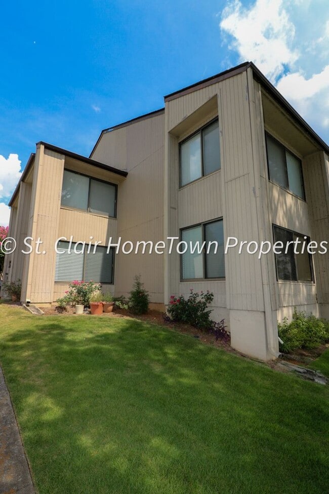 Building Photo - Beautiful Condo
