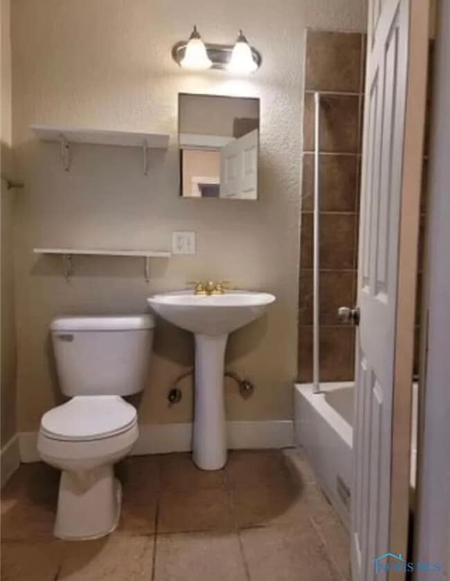 Building Photo - 123 Central Ave