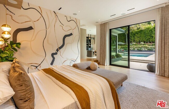 Building Photo - 9455 Eden Dr