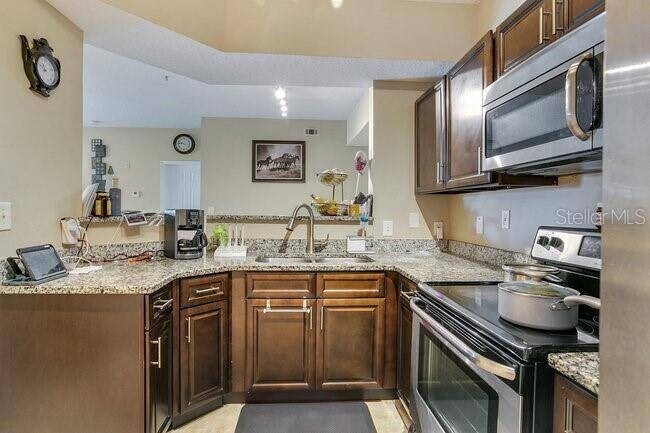 Building Photo - 3702 Palm Desert Ln