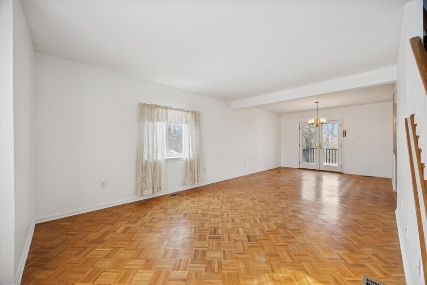 Building Photo - 113 Harvest Ln