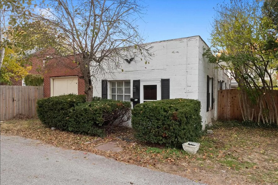 Primary Photo - 818 Randle St