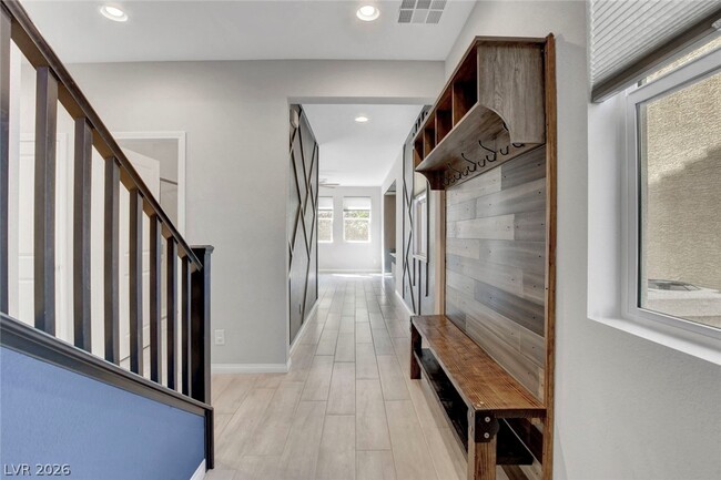 Building Photo - 8067 Tank Loop St