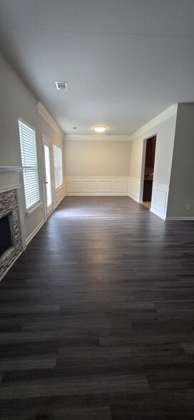Building Photo - 4305 Fourth Rail Ln