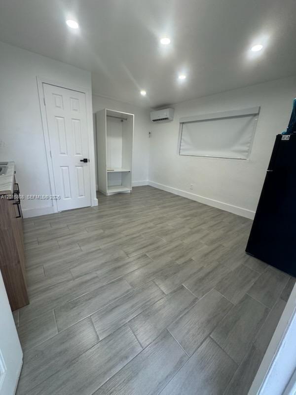 Building Photo - 833 NW 75th St