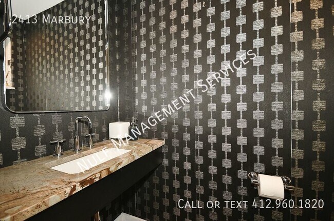 Building Photo - 2413 Marbury-