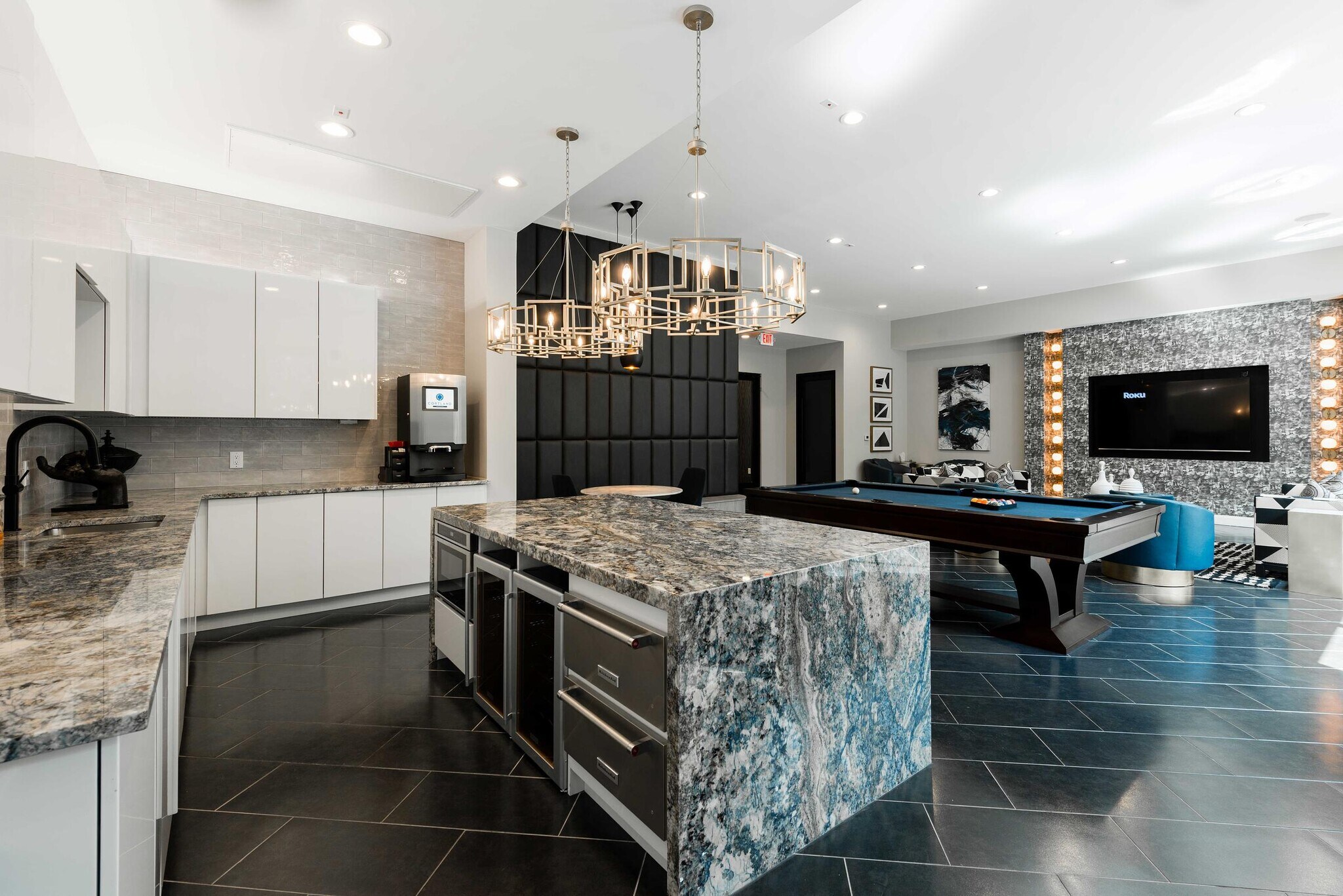 Building Photo - 17811 Vail St