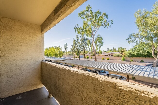 Building Photo - Ready to Move In - Two Bedrooms!
