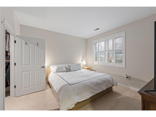 Building Photo - 1008 Portland Ave