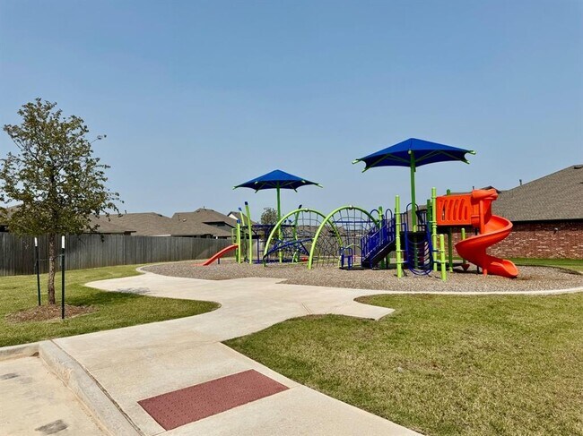 Building Photo - 2800 Stormy St