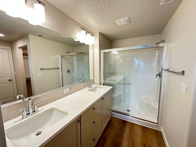 Building Photo - Brand New Hayden North Home