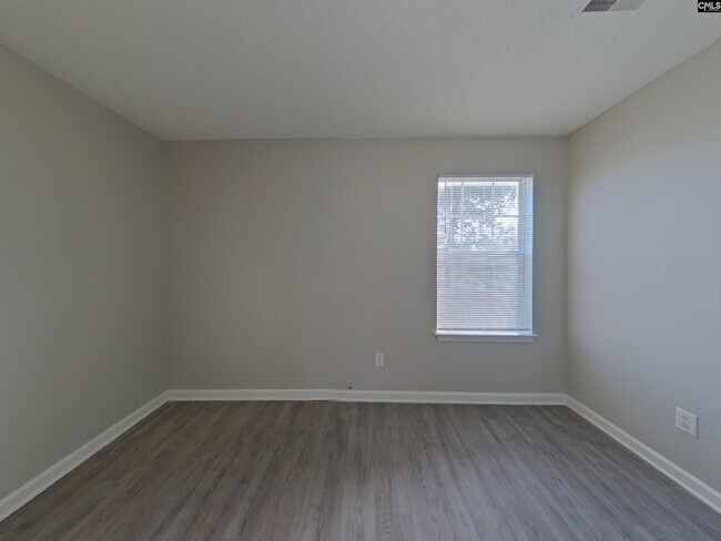 Building Photo - 255 Legend Oaks Dr