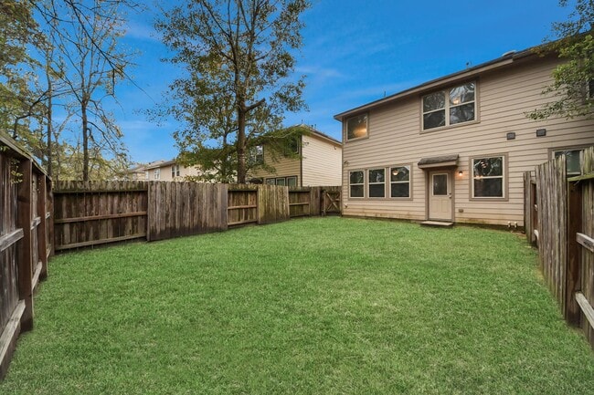 Building Photo - 16130 Beachside Pl