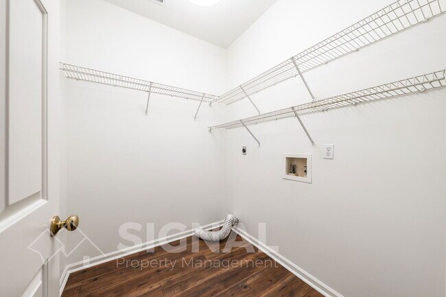 Building Photo - 6019 Mill Creek Dr