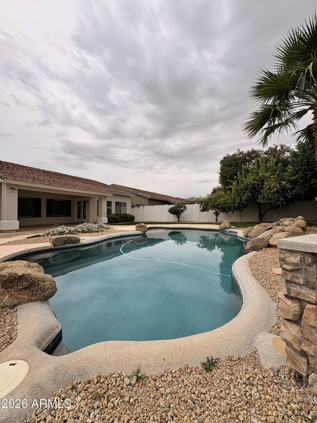 Building Photo - 13528 W Windsor Blvd