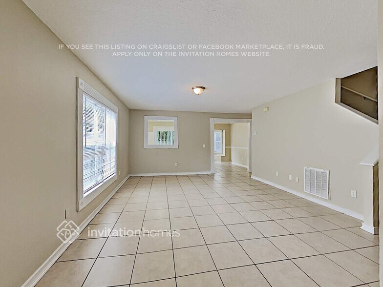 Building Photo - 5861 Meadowpark Pl