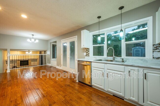 Building Photo - 9408 Horton Ave