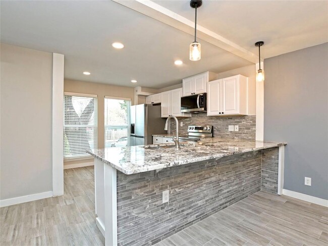 Building Photo - 44 Casa Verde St
