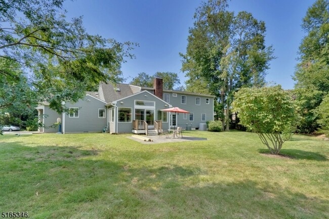 Building Photo - 34 Woodmere Dr