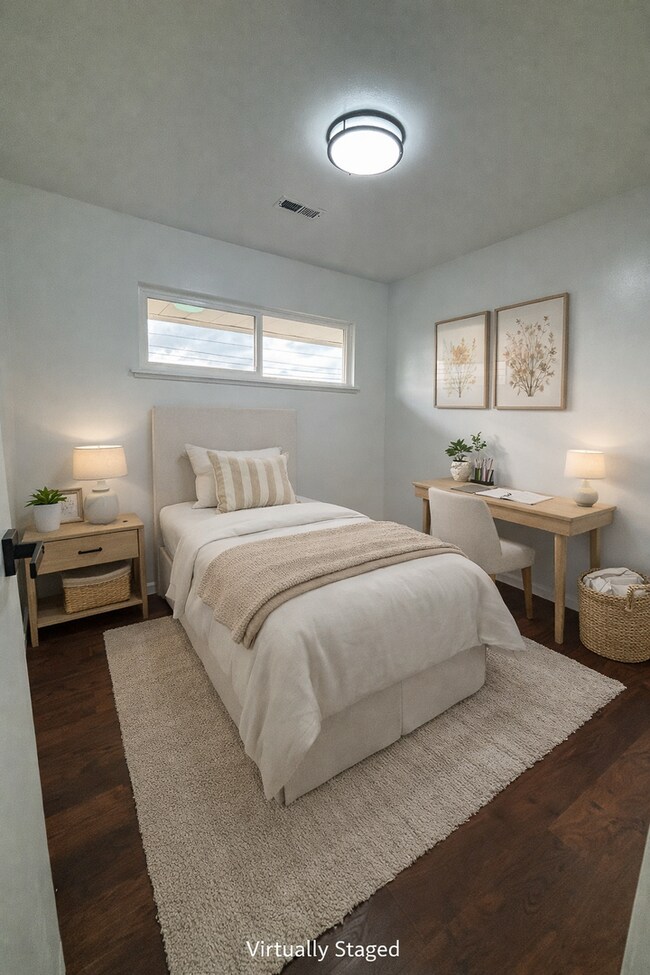 Building Photo - Elida Schools Home – 2-Car Garage & Spacious Yard