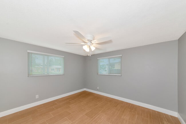 Building Photo - 5823 22nd St W