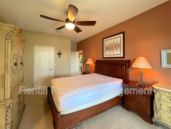 Building Photo - 11915 Country Day Cir