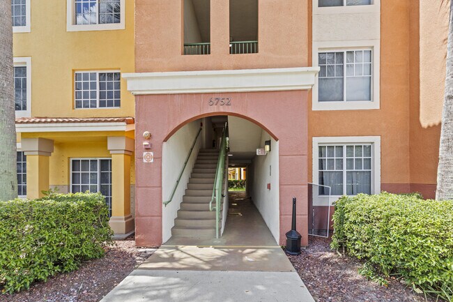 Building Photo - 6752 Heritage Grande