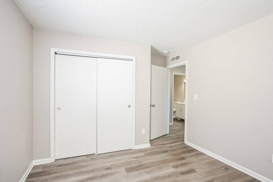 Building Photo - 4349 Village Trace Ct