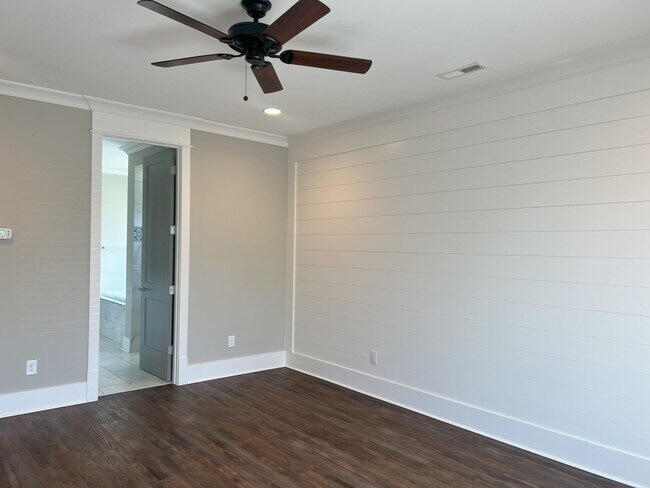 Building Photo - 264 Palmetto Harbour Dr