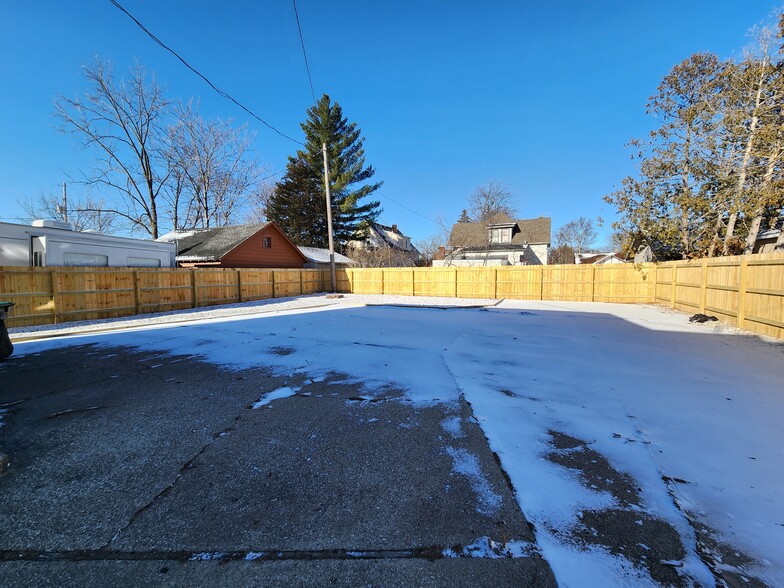 Building Photo - 509 McDonald St