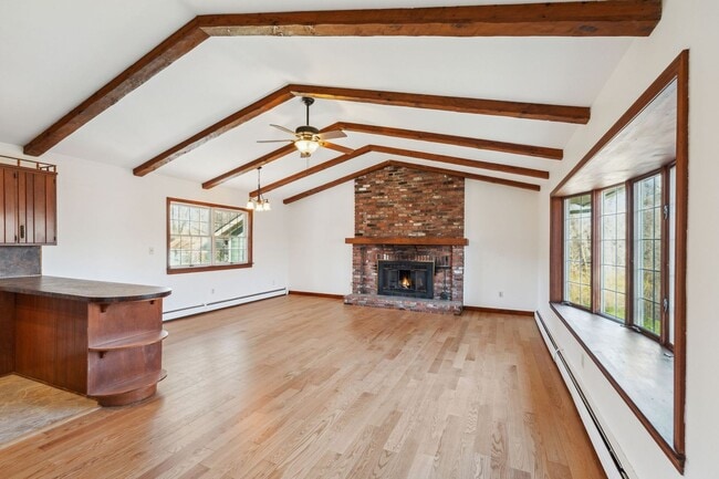 Building Photo - 17 Hillside Rd