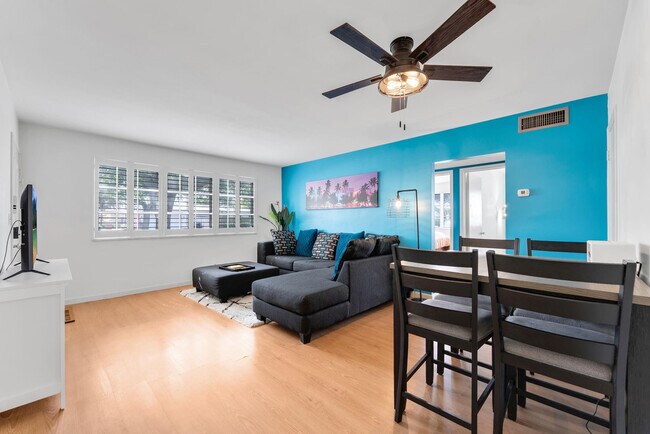 Building Photo - 1821 NE 62nd St