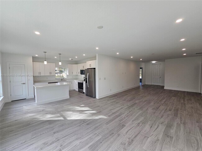 Building Photo - 21475 Argosy Ave
