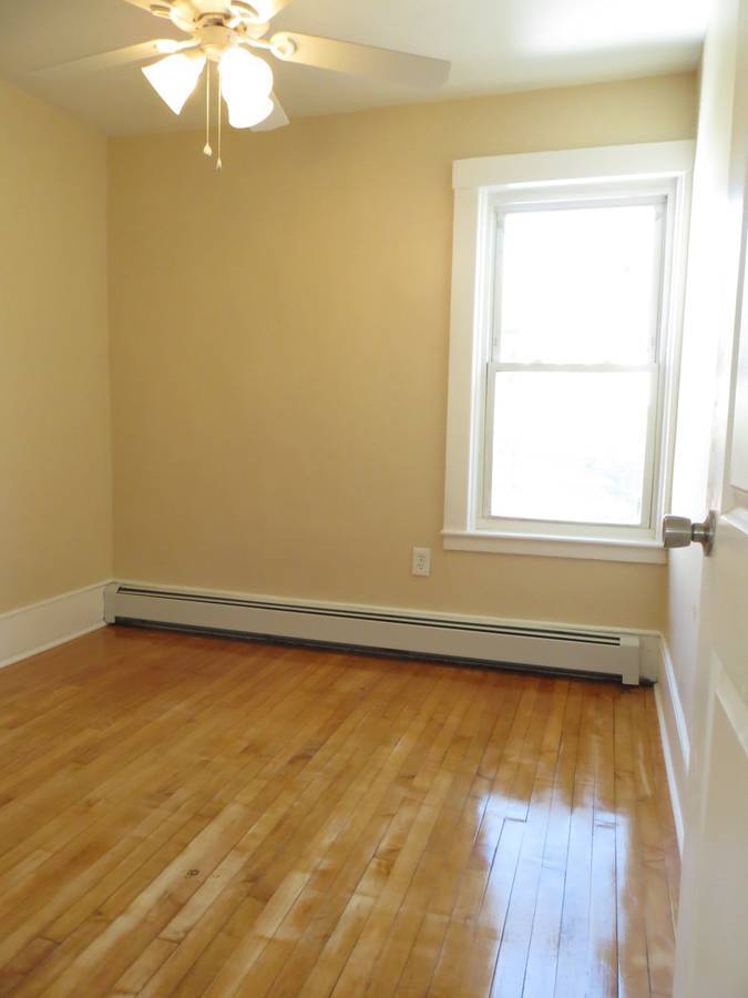 Building Photo - 123 Endicott St