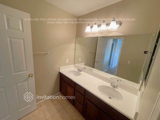 Building Photo - 38859 Autumn Woods Rd