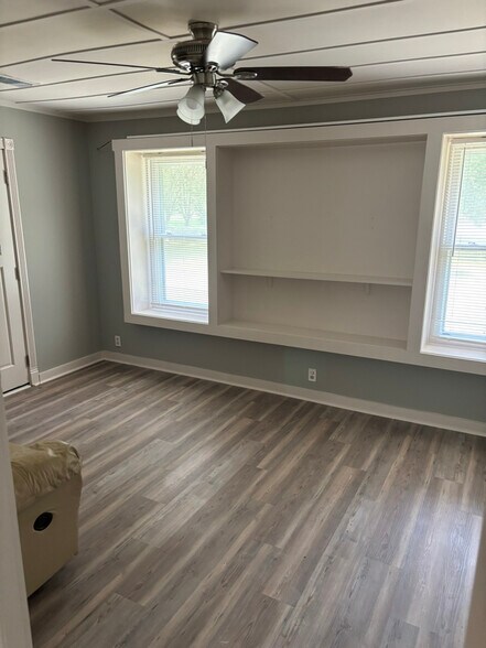 Building Photo - 11735 Ellen Dr