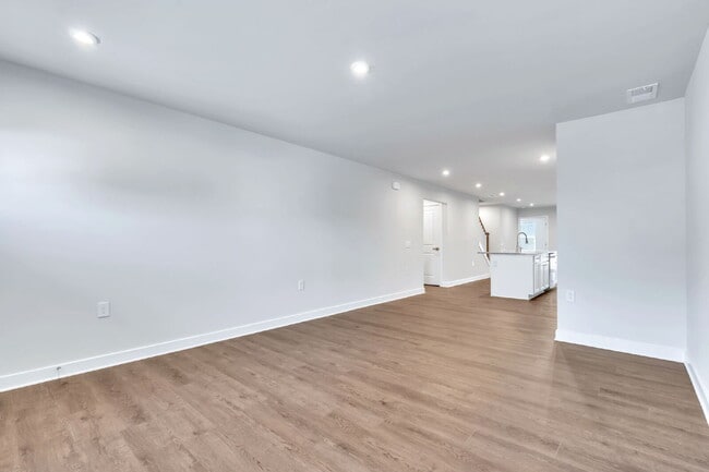 Building Photo - Modern Comfort: 3 Bed, 2.5 Bath Townhome + Primary on Main $1,995/mo rent