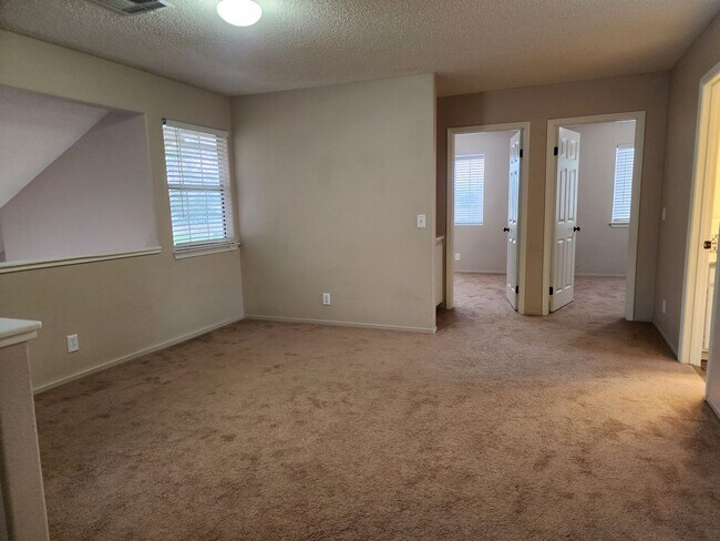 Building Photo - 3301 Chuckwagon St