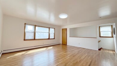 Building Photo - 421 Manila Ave