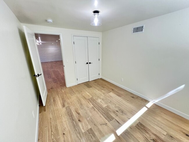 Building Photo - Beautifully Remodeled 2 Story Home In Cold...