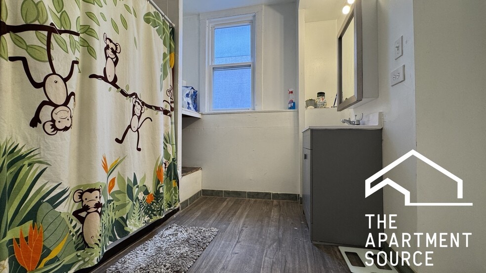 Building Photo - 2642 W Hirsch St