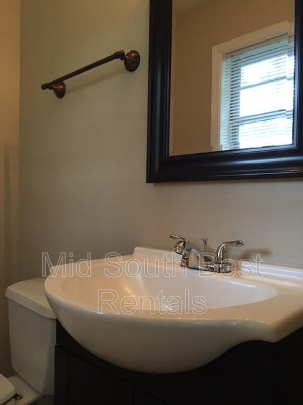 Building Photo - 3644 Tessland Rd