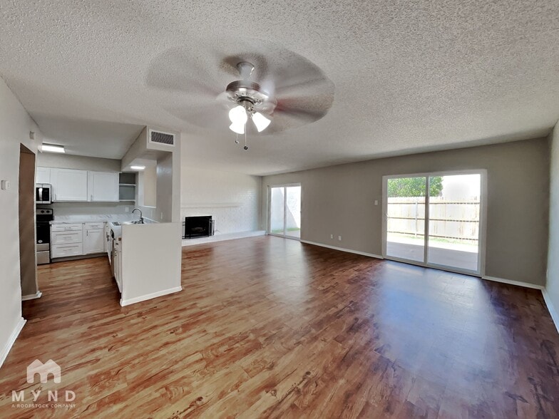 Building Photo - 6215 Indiana Ave