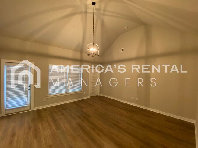 Building Photo - DEPOSIT PENDING! Home for Rent in Clanton, AL!!! COMING SOON! Deposit Pending!!